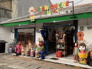 Betawi Online Gallery: Dulu Gerobakan, Kini Pusat Oleh-oleh Jakarta Terlengkap Betawi Online Gallery: Dulu Gerobakan, Kini Pusat Oleh-oleh Jakarta Terlengkap