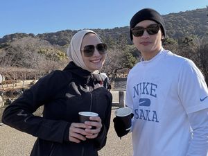 Citra Kirana Sumbangkan Baju Saat di Makkah Citra Kirana Sumbangkan Baju Saat di Makkah