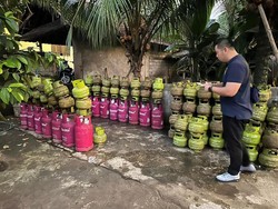 Polda Bali Gerebek Pengoplosan LPG di Belakang Rumah Warga Abiansemal Badung