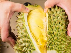 Mitos atau Fakta? 5 Makanan dan Minuman yang Tak Boleh Dimakan Bersama Durian