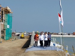 Jokowi Targetkan Proyek Penangkal Rob di Tambaklorok Semarang Selesai Agustus