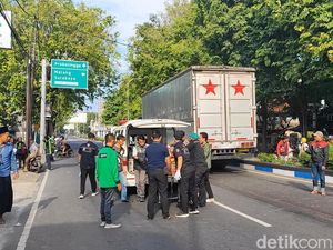 Petaka Kakek Yasin Tewas Terlindas Truk Usai Jatuh Terserempet Motor