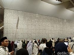 Hindari Panas, Banyak Jemaah Haji Indonesia Lempar Jumrah Malam Hari