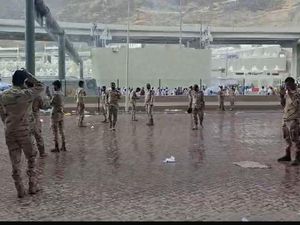 Di Tengah Cuaca Ekstrem, Kota Makkah Diguyur Hujan Di Tengah Cuaca Ekstrem, Kota Makkah Diguyur Hujan