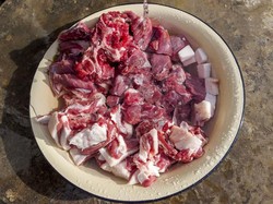 Masjid Agung Palembang Bagikan 2.500 Kupon Daging Kurban ke Warga