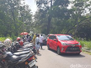 Warga Padati TPU Palembang, Ziarah Makam Keluarga Usai Salat Idul Adha