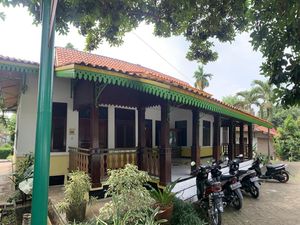 Ternyata Ini Alasan Orang Betawi Buat Makam di Sebelah Rumah Ternyata Ini Alasan Orang Betawi Buat Makam di Sebelah Rumah