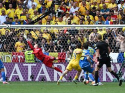 Rumania Memimpin 1-0 atas Ukraina di Babak Pertama