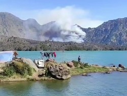 Teriakan Histeris Pendaki di Tengah Kebakaran Gunung Rinjani