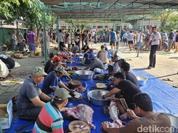 Warga Kampung Kusamba Rayakan Idul Adha dengan Tradisi Mepatung