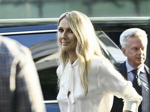 Celine Dion akan Tampil di Olimpiade Paris 2024, Dibayar Rp 32 Miliar Celine Dion akan Tampil di Olimpiade Paris 2024, Dibayar Rp 32 Miliar