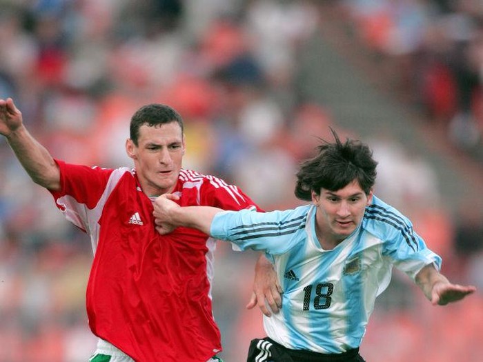BUDAPEST, HUNGARY - August 17: This incident between Vilmos Vanczak of Hungary & Lionel Messi of Argentina resulted in Lionel Messi been sent off after just 44 seconds of his international debut for Argentina against Hungary at the Puskas Ferenc Stadion on August 17, 2005 in Budapest, Hungary.  (Photo by Michael Mayhew/Sportsphoto/Allstar via Getty Images)