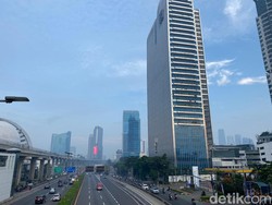 Jakarta Berasap Pagi Ini, Gegara Bakar Sate?