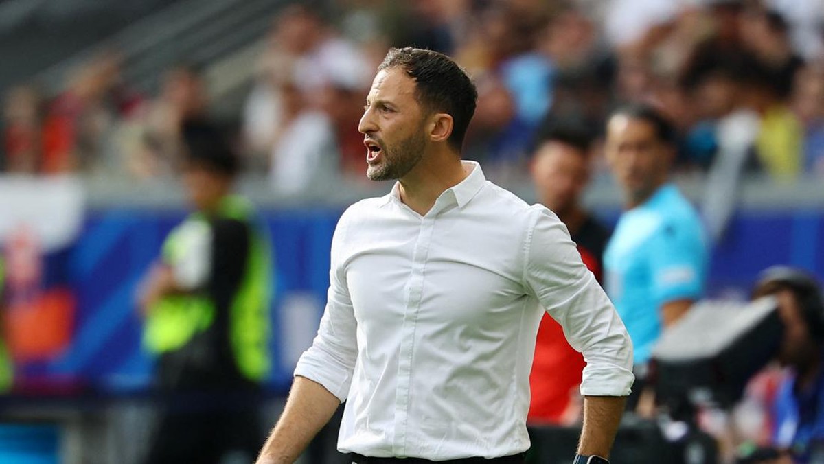 Domenico Tedesco akui penyelesaian akhir buruknya tim jadi penyebab kekalahan dari Slovakia (REUTERS/Kai Pfaffenbach)