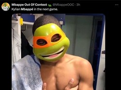 Meme kemudian meledek Mbappe bakal mengenakan topeng kura-kura ninja, topeng yang pernah dijadikan ledekan karena mirip dengan wajahnya. (Foto: Twitter @MbappeOOC)