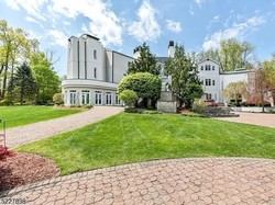 Mansion Megah Rp 57 Miliar Bikin Geger Warganet, Ini Alasannya