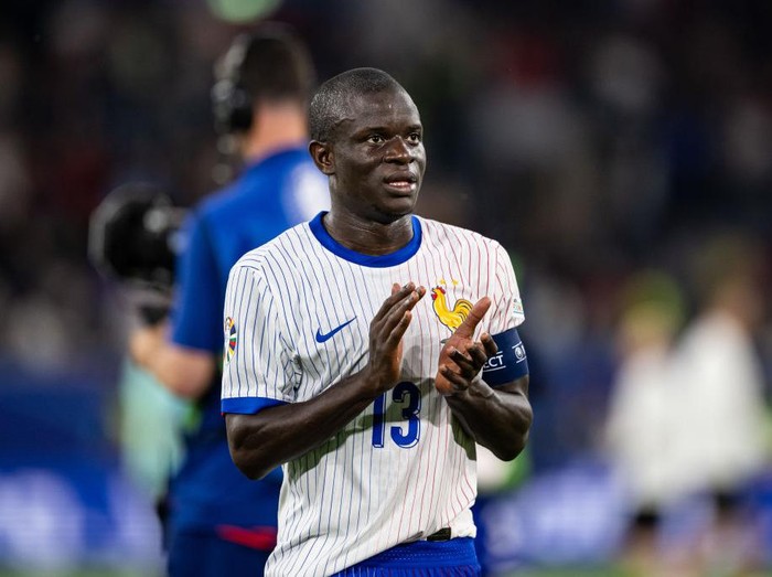 DUSSELDORF, GERMANY - JUNE 17: N'Golo Kante of France celebrates victory after the UEFA EURO 2024 group stage match between Austria and France at Düsseldorf Arena on June 17, 2024 in Dusseldorf, Germany. (Photo by Marvin Ibo Guengoer - GES Sportfoto/Getty Images)