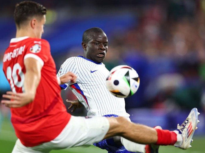 DUSSELDORF, GERMANY - JUNE 17: Ngolo Kante of France during the UEFA EURO 2024 group stage match between Austria and France at Dusseldorf Arena on June 17, 2024 in Dusseldorf, Germany.(Photo by Robbie Jay Barratt - AMA/Getty Images)