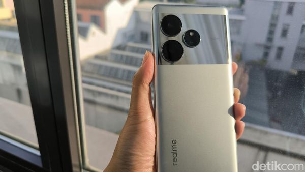 Penampakan Realme GT 6, Flagship Killer yang Rilis 20 Juni