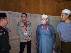 Kunjungi Maktab 72 di Mina, Kang Ace Temukan Jemaah Tidur di Luar Tenda