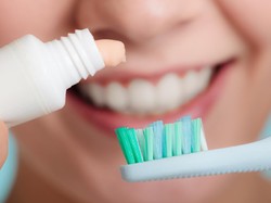 Usai Makan Jangan Langsung Sikat Gigi, Ini Waktu yang Tepat