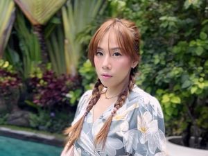 Pengalaman Cherly Juno Bawa Dua Kantong Darah Setiap Hari Usai Operasi Tummy Tuck Pengalaman Cherly Juno Bawa Dua Kantong Darah Setiap Hari Usai Operasi Tummy Tuck