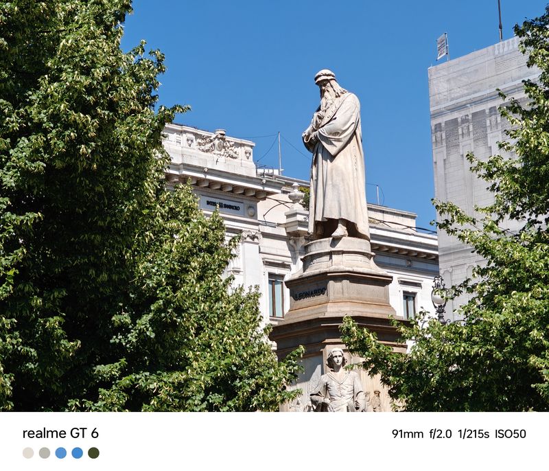 Hasil foto Realme GT 6