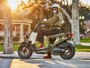 Spesifikasi Honda Ruckus: Tampang Garang, Mesin Cupu Spesifikasi Honda Ruckus: Tampang Garang, Mesin Cupu