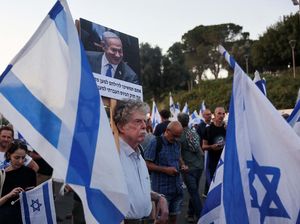 Warga Israel Demo Minta Netanyahu Mundur