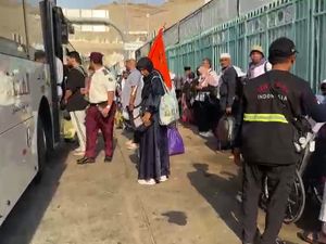 Momen Jemaah Haji RI Beranjak Meninggalkan Mina