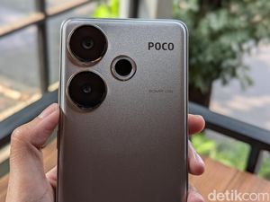 Poco F6 Deadpool Edition Segera Dirilis, Begini Tampilannya Poco F6 Deadpool Edition Segera Dirilis, Begini Tampilannya