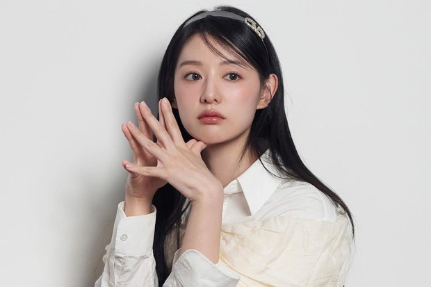 Aktris Korea Kim Ji Won/Foto: Instagram @highziumstudio