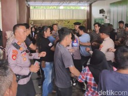 Sidang Putusan Oknum Satpol PP Bone Pembunuh Wanita Lansia Sempat Ricuh