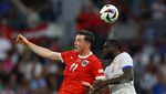 Momen Duel Udara Paling Kocak di Euro 2024