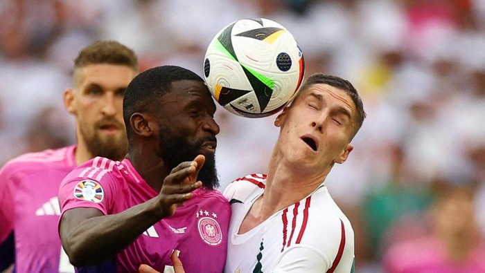 Ekspresi Duel Udara Paling Kocak di Euro 2024 Ekspresi Duel Udara Paling Kocak di Euro 2024
