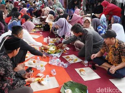 Kenduri Seribu Tumpeng, Momen Hikmat Peringatan Haul Bung Karno di Blitar