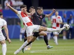 Euro 2024: Uniknya Sepatu Super Mario Bros Winger Albania, Jasir Asani