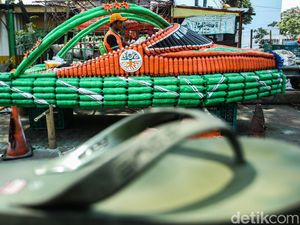 Keren! Kapal Sandal Karya Petugas UPS Siap Ramaikan HUT Jakarta Keren! Kapal Sandal Karya Petugas UPS Siap Ramaikan HUT Jakarta