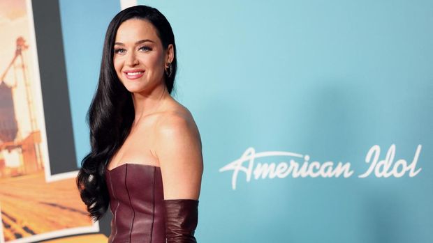 LOS ANGELES, CALIFORNIA - APRIL 22: Katy Perry attends the 