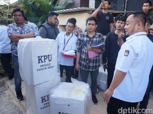 KPU Titipkan 120 Kotak Suara dari Pamekasan-Jember di Polda Jatim KPU Titipkan 120 Kotak Suara dari Pamekasan-Jember di Polda Jatim