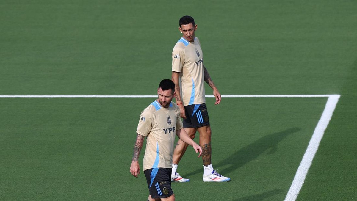 Lionel Messi dan Angel Di Maria masih jadi andalan Timnas Argentina (REUTERS/Agustin Marcarian)