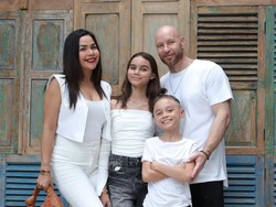 Tyson Lynch Operasi Tumor Jinak, Melaney Ricardo Sebut Anak Sempat Khawatir