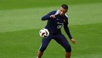 Potret Mbappe Kembali Latihan Usai Mengalami Patah Hidung