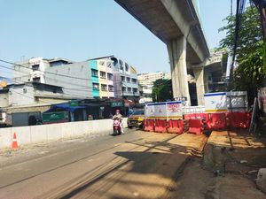 Warga soal Proyek Galian di Cipulir: Bukan Cuma Macet, Debunya Juga Ganggu