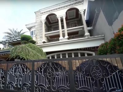 Potret Rumah Denny Cagur, Ada Lift hingga Ruang Karaoke