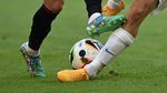 Sepatu Jasir Asani yang Curi Perhatian
