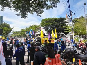 Serikat Buruh di Makassar Demo Tolak Program Tapera: Membebani Serikat Buruh di Makassar Demo Tolak Program Tapera: Membebani