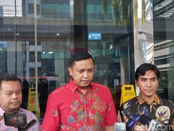 Tim Staf Hasto PDIP Serahkan Bukti Dugaan Pemalsuan Dokumen ke Dewas KPK