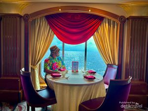 Menjelajahi Kapal Pesiar Resorts World One yang Menakjubkan