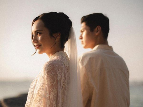 Bak Poster Drakor, Momen Mesra Beby Tsabina Prewed dengan Anggota DPR RI